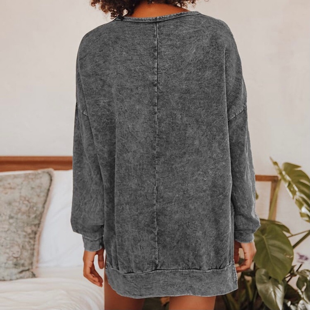 Gray Oversized Pullover - image 3
